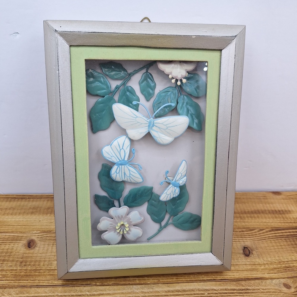 Raised Butterfly Flower Picture Shadow Box Style W Movement 6x8"